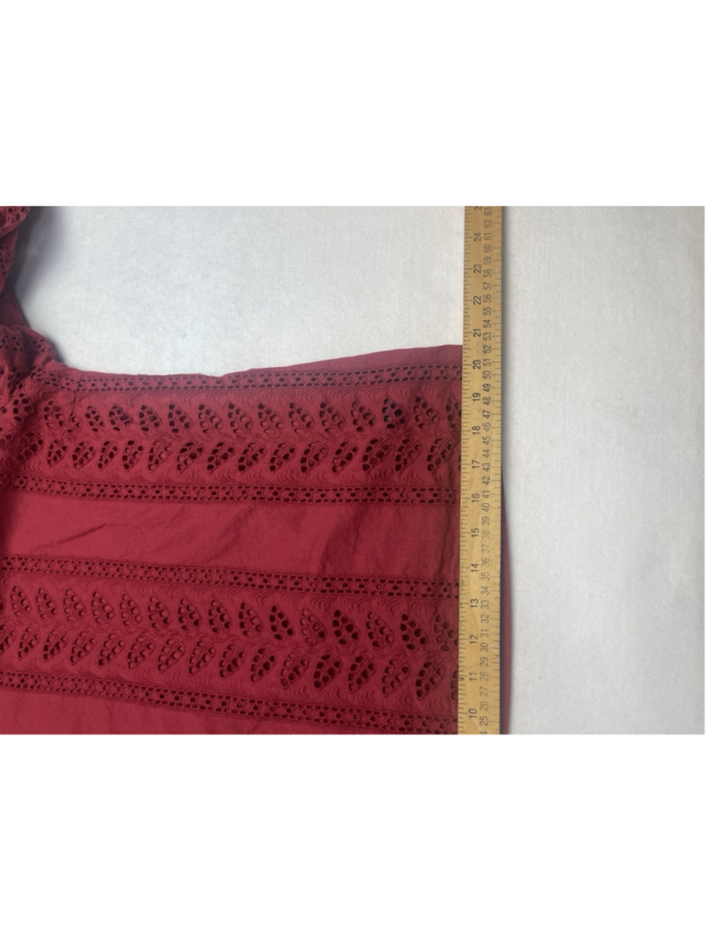 Express Women Red Round Neck Eyelet Bell 3/4 Sleeve Keyhole Blouse Medium - Picture 7 of 8